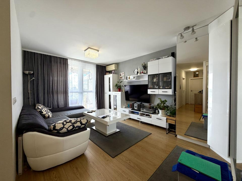 Apartament, 3 camere, 69 mp utili, 8/11 - zona Lipovei