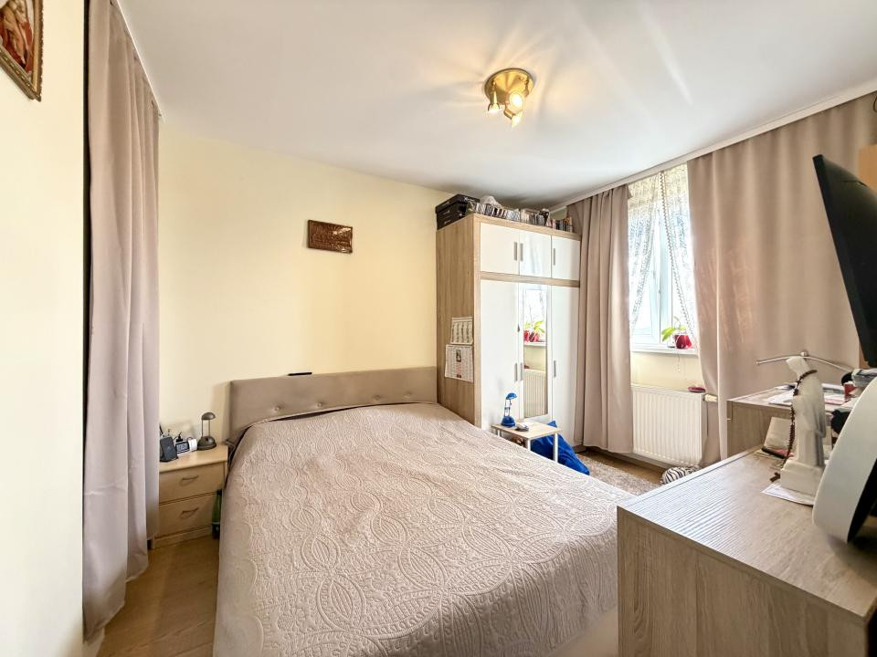Apartament, 3 camere, 69 mp utili, 8/11 - zona Lipovei