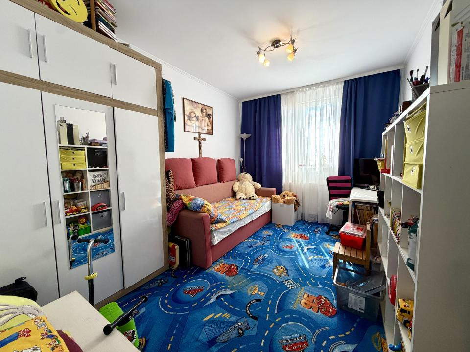 Apartament, 3 camere, 69 mp utili, 8/11 - zona Lipovei