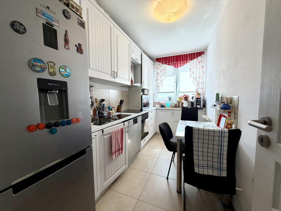Apartament, 3 camere, 69 mp utili, 8/11 - zona Lipovei