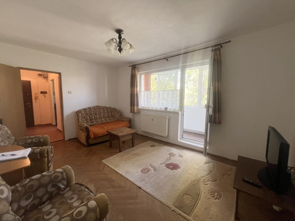 Apartament 3 camere, 65 mp utili, etaj 2, centrala proprie - Cetatii