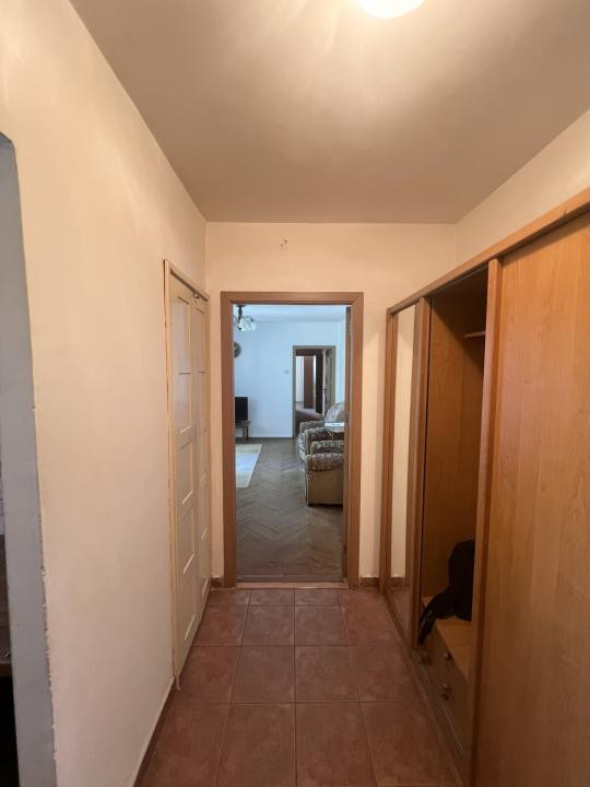Apartament 3 camere, 65 mp utili, etaj 2, centrala proprie - Cetatii