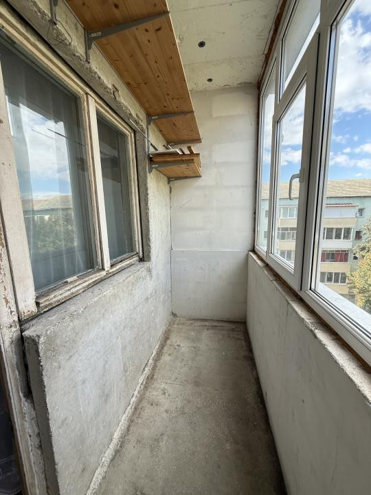 Apartament 2 camere, semidecomandat, 52 mp - Dambovita
