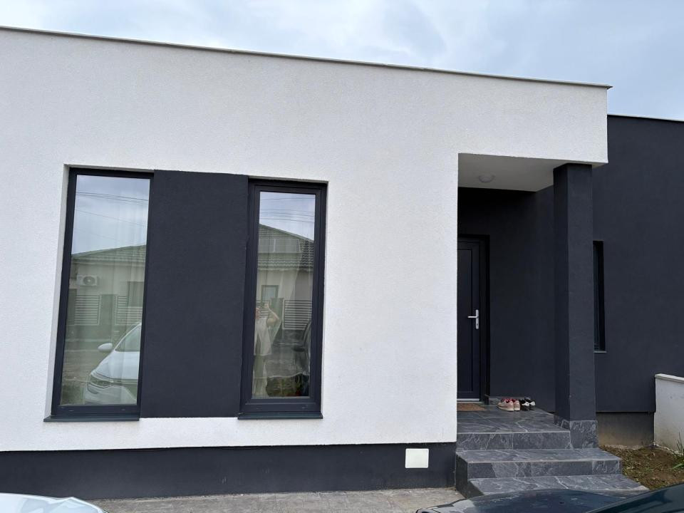 Duplex 3 camere, 72,70 mp utili, 12 mp terasa, 257 mp teren - Sag 