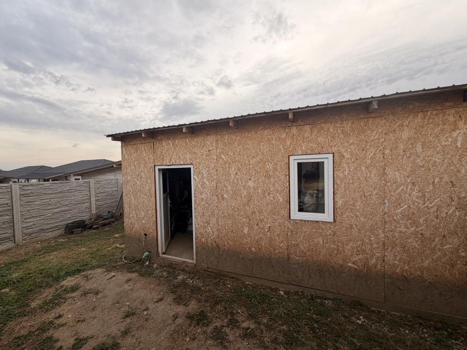 Duplex 3 camere, 72,70 mp utili, 12 mp terasa, 257 mp teren - Sag 