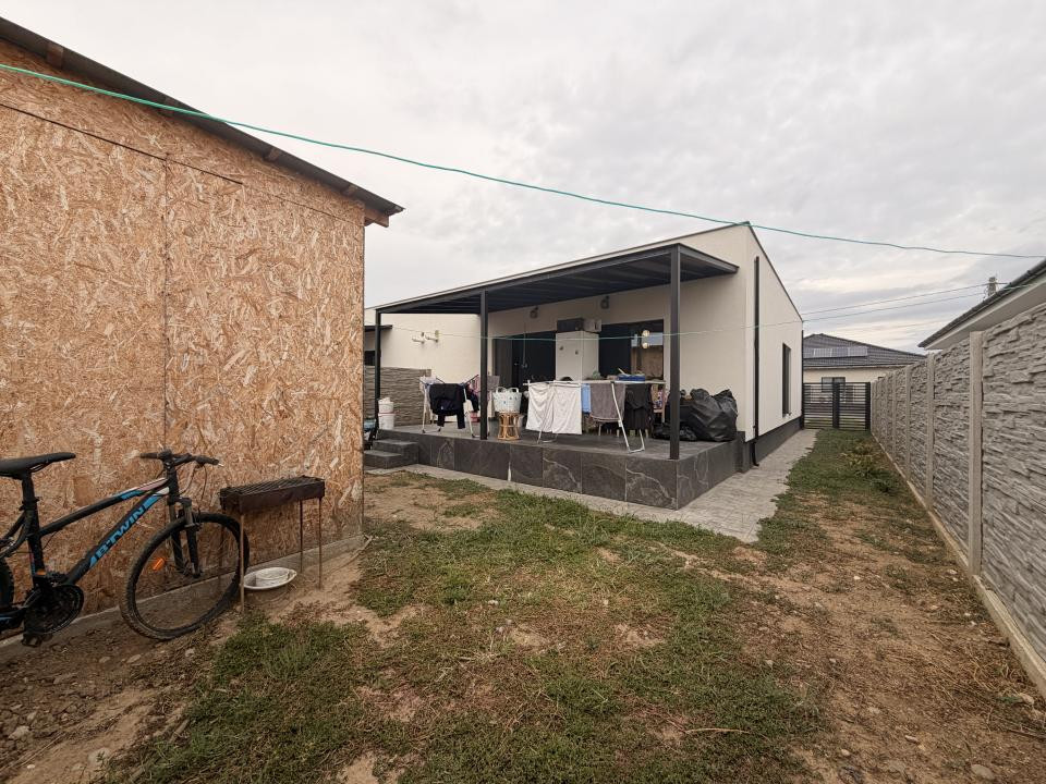 Duplex 3 camere, 72,70 mp utili, 12 mp terasa, 257 mp teren - Sag 
