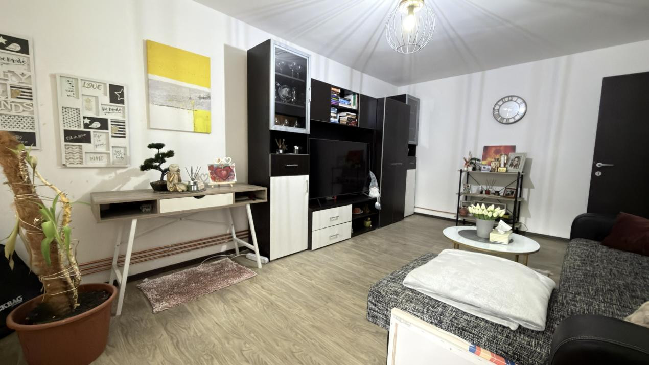 Apartament 70mp utili, 3 camere, 2 bai, parter - zona Torontal