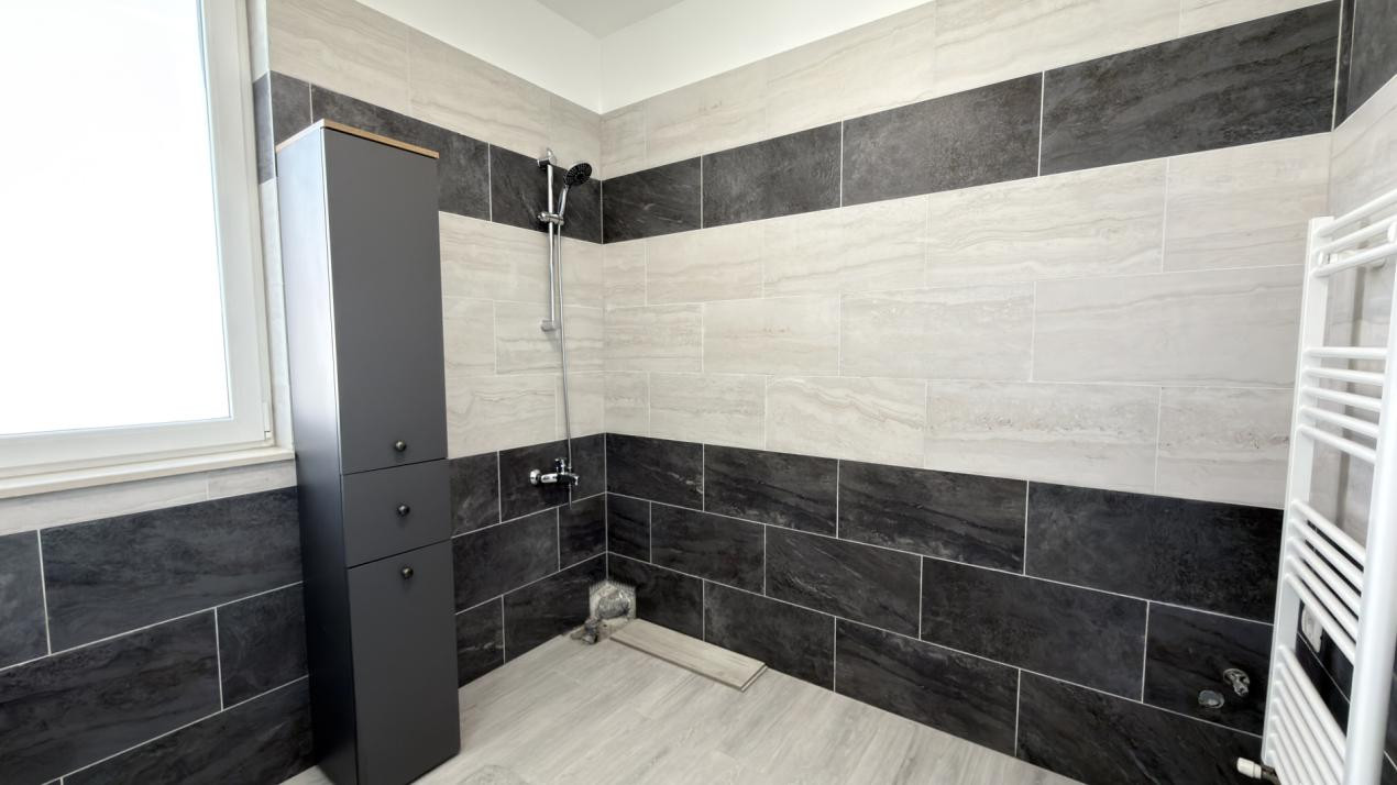 Apartament 3 camere, 2 bai, 72mp utili, 26mp balcon - Dumbravita