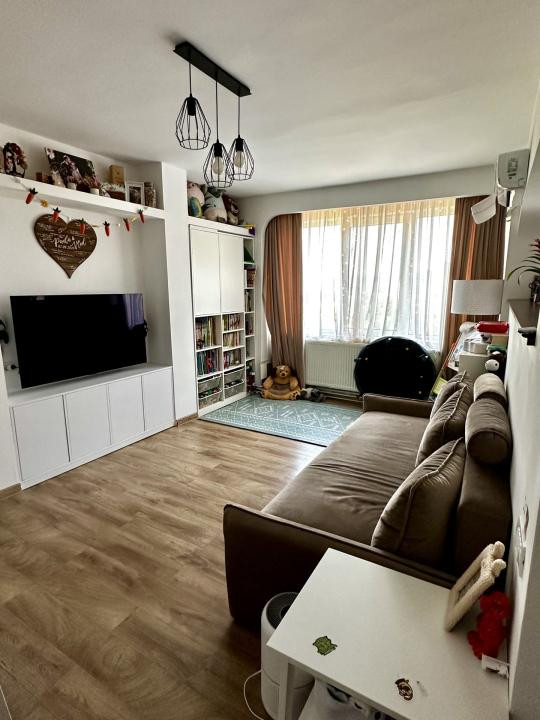 Apartament cu 4 camere, 84 mp utili + 2 balcoane - Gheorghe Lazar