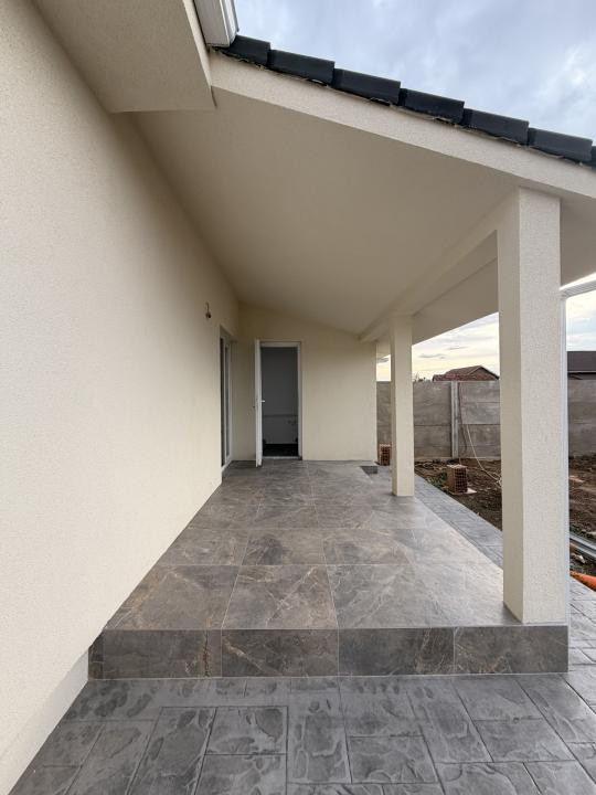 Duplex cu 3 camere, 80 mp utili, 16 mp terasa, 463 mp teren - Sag