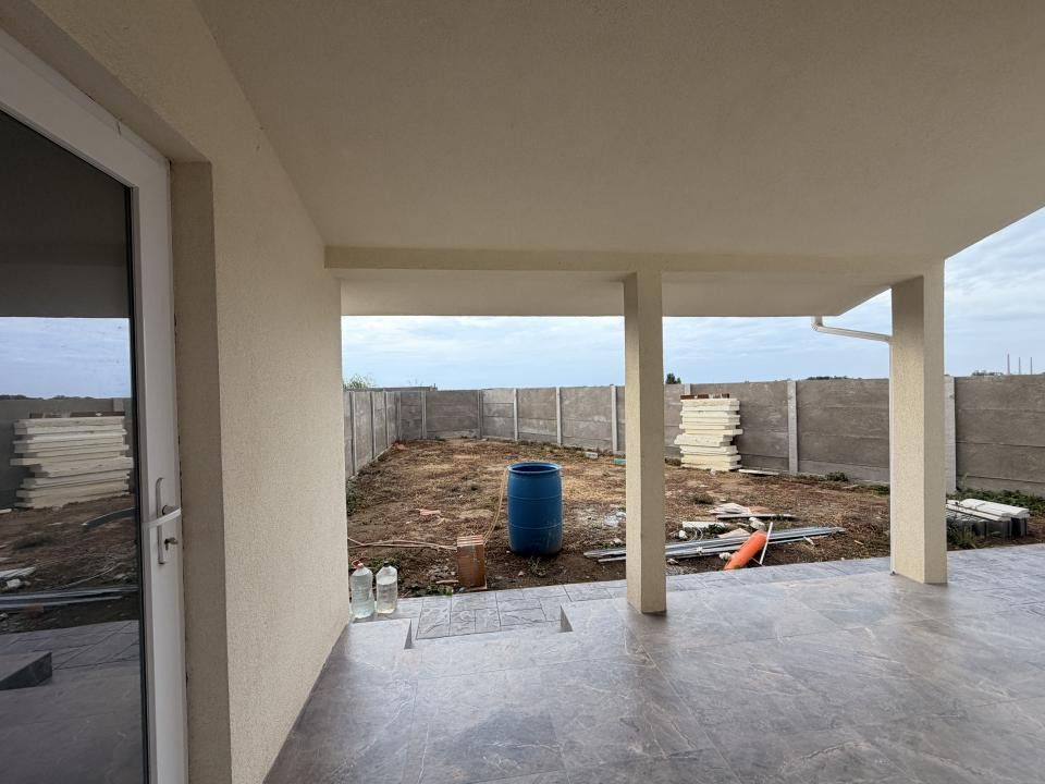 Duplex cu 3 camere, 80 mp utili, 16 mp terasa, 463 mp teren - Sag