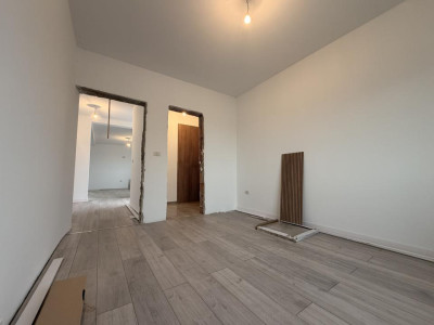 Duplex cu 3 camere, 80 mp utili, 16 mp terasa, 463 mp teren - Sag