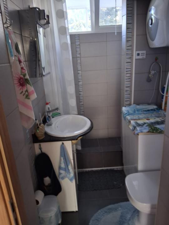 Apartament 2 camere, semidecomandat, 43 mp utili, etajul 1 - Brancoveanu