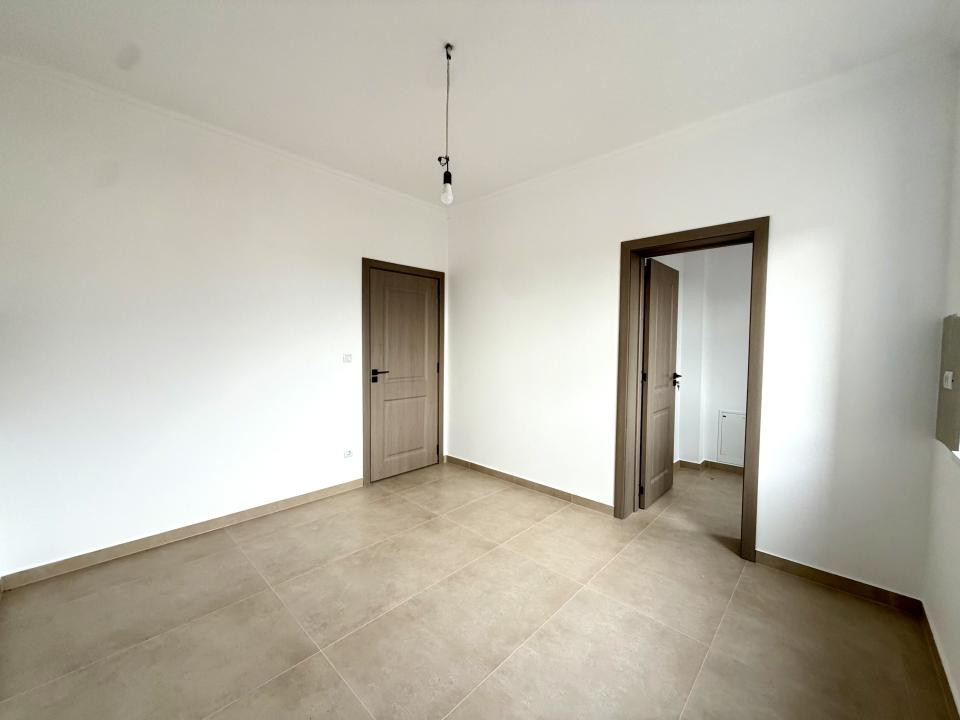 Duplex elegant, 3 camere, 88 mp utili, 330 mp teren - Sanandrei