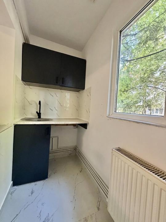 Garsoniera renovata, parter, zona Lipovei 