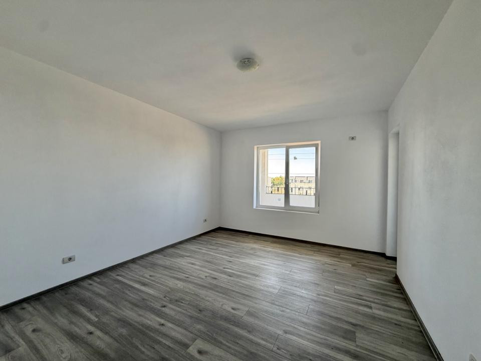 Apartament 2 camere, decomandat, etaj 3, 2 balcoane in Giroc 