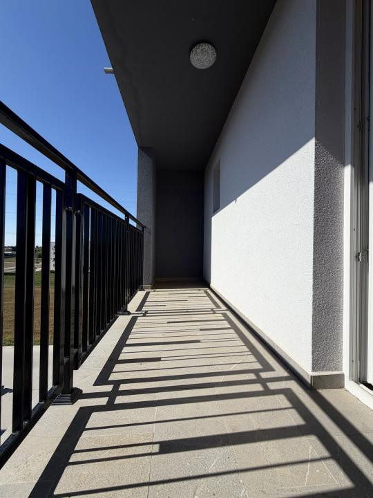 Apartament 2 camere, decomandat, etaj 3, 2 balcoane in Giroc 