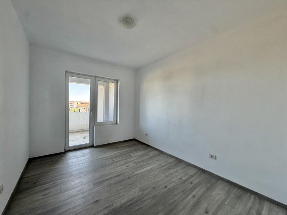 Apartament 2 camere, decomandat, parter, terasa 20mp in Giroc 