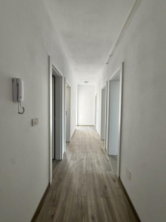 Apartament 2 camere, decomandat, parter, terasa 20mp in Giroc 