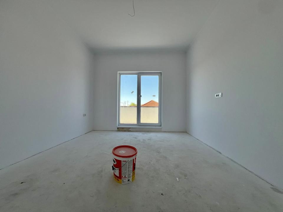 Triplex modern, 4 camere, 103 mp utili, 316 mp teren - Zona Sacalaz