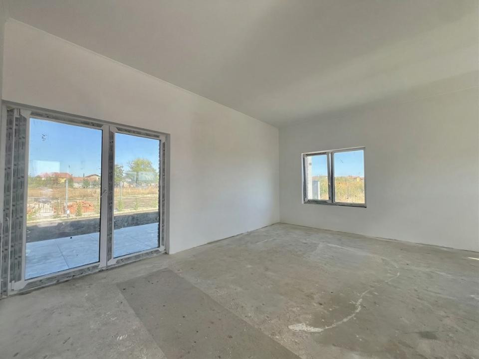 Triplex modern, 4 camere, 103 mp utili, 316 mp teren - Zona Sacalaz