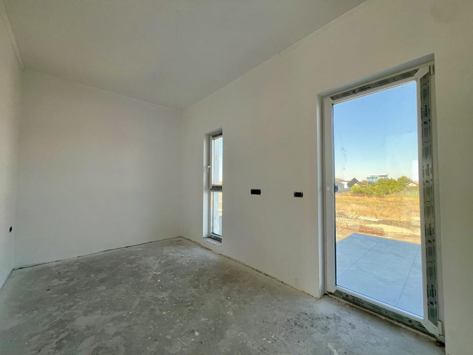 Triplex modern, 4 camere, 103 mp utili, 316 mp teren - Zona Sacalaz