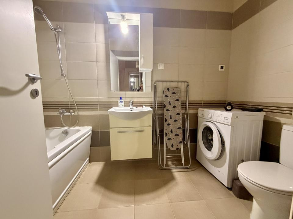 Apartament spatios cu o camera si loc de parcare -Torontalului