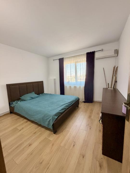 Apartament 3 camere decomandat - Lipovei