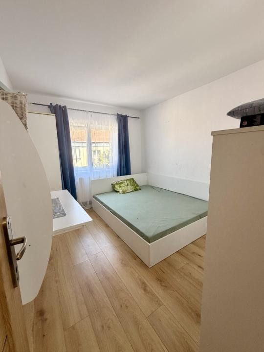 Apartament 3 camere decomandat - Lipovei