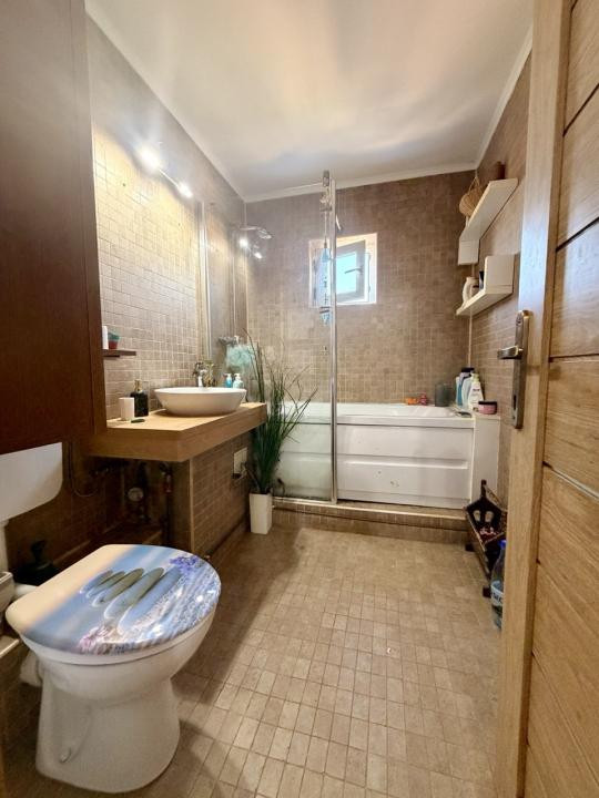 Apartament 3 camere decomandat - Lipovei
