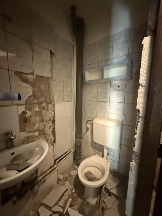 Apartament cu o camera, 22 mp utili, parter - COMPLEXUL STUDENTESC