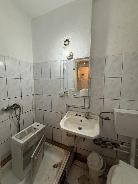 Apartament cu o camera, 22 mp utili, parter - COMPLEXUL STUDENTESC