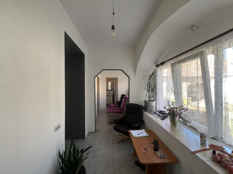 Apartament curte comuna, 2 camere, 65 mp utili, renovat - zona Traian 