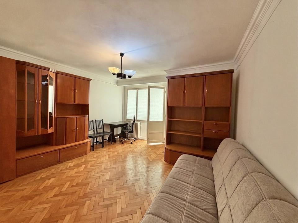 Apartament 1 camera, lift, mobilat, zona Circumvalatiunii 