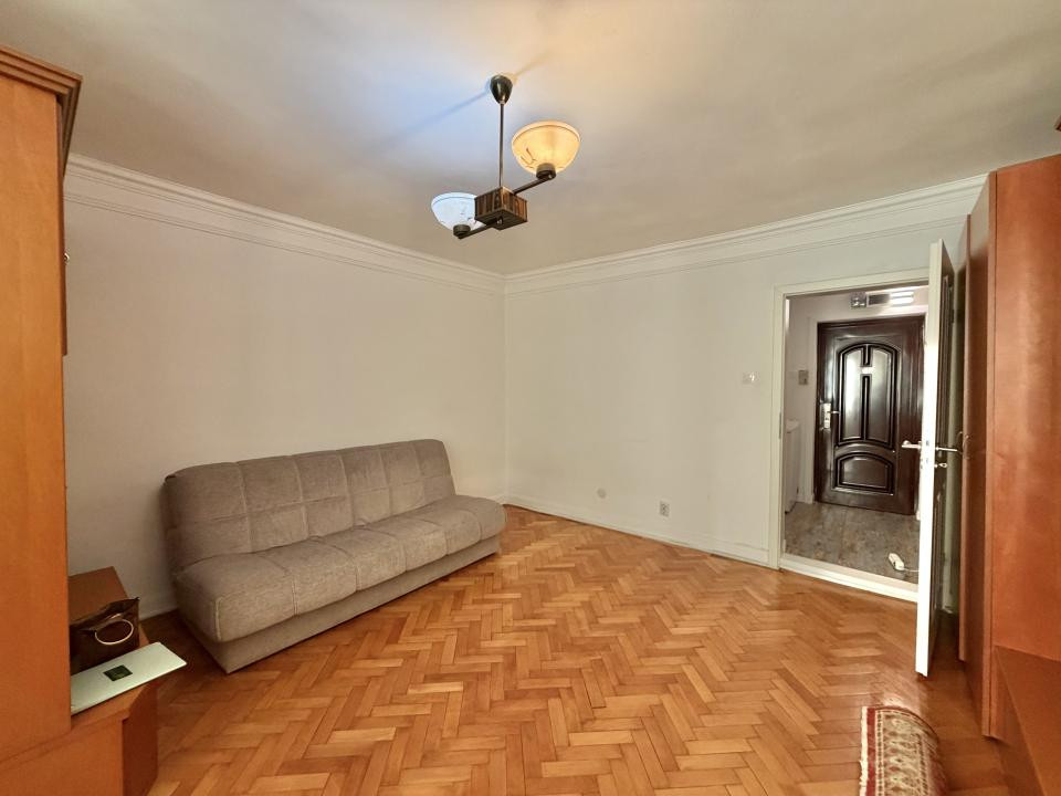 Apartament 1 camera, lift, mobilat, zona Circumvalatiunii 