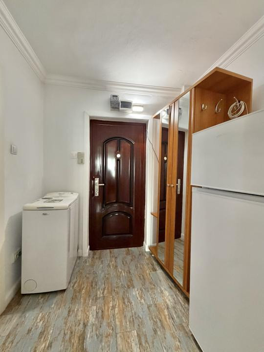 Apartament 1 camera, lift, mobilat, zona Circumvalatiunii 