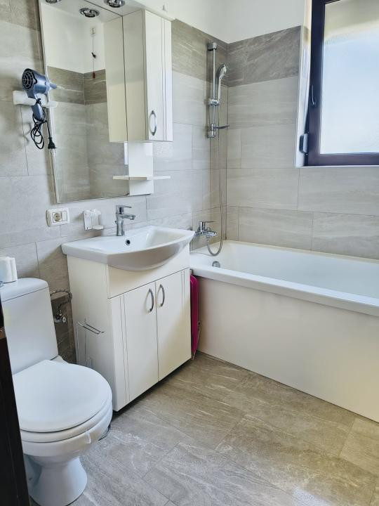 Apartament 4 camere, decomandat, 83mp utili, terasa 17mp in Giroc 