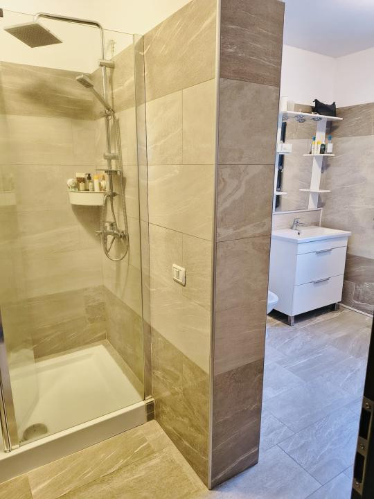 Apartament 4 camere, decomandat, 83mp utili, terasa 17mp in Giroc 
