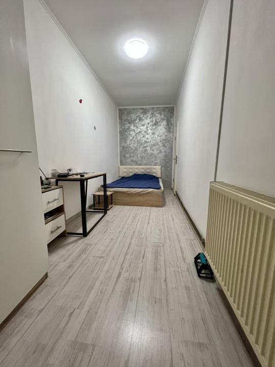 Garsoniera, 17 mp, mobilata si utilata, curte comuna - Zona Dambovita