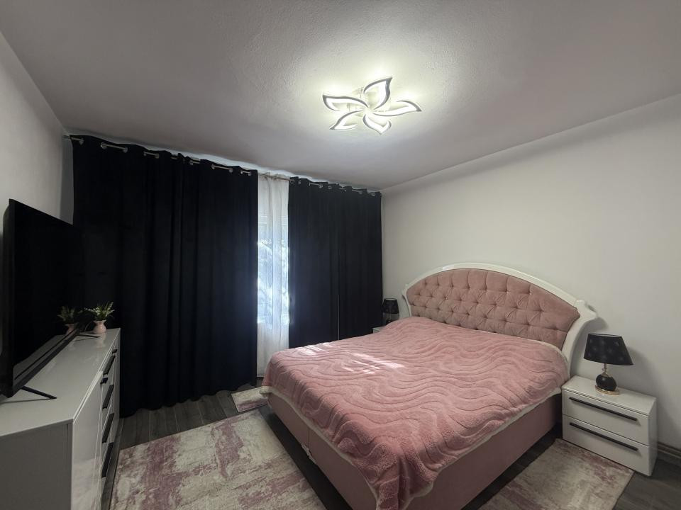 Casa individuala 5 camere, 173mp utili, 1159mp teren in Utvin 