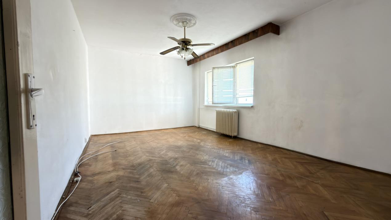 Apartament 2 camere, 50 mp utili, etaj 3 - zona Soarelui