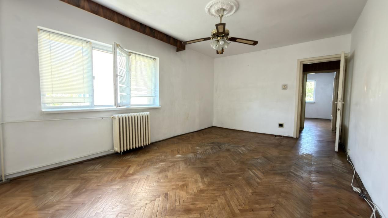 Apartament 2 camere, 50 mp utili, etaj 3 - zona Soarelui