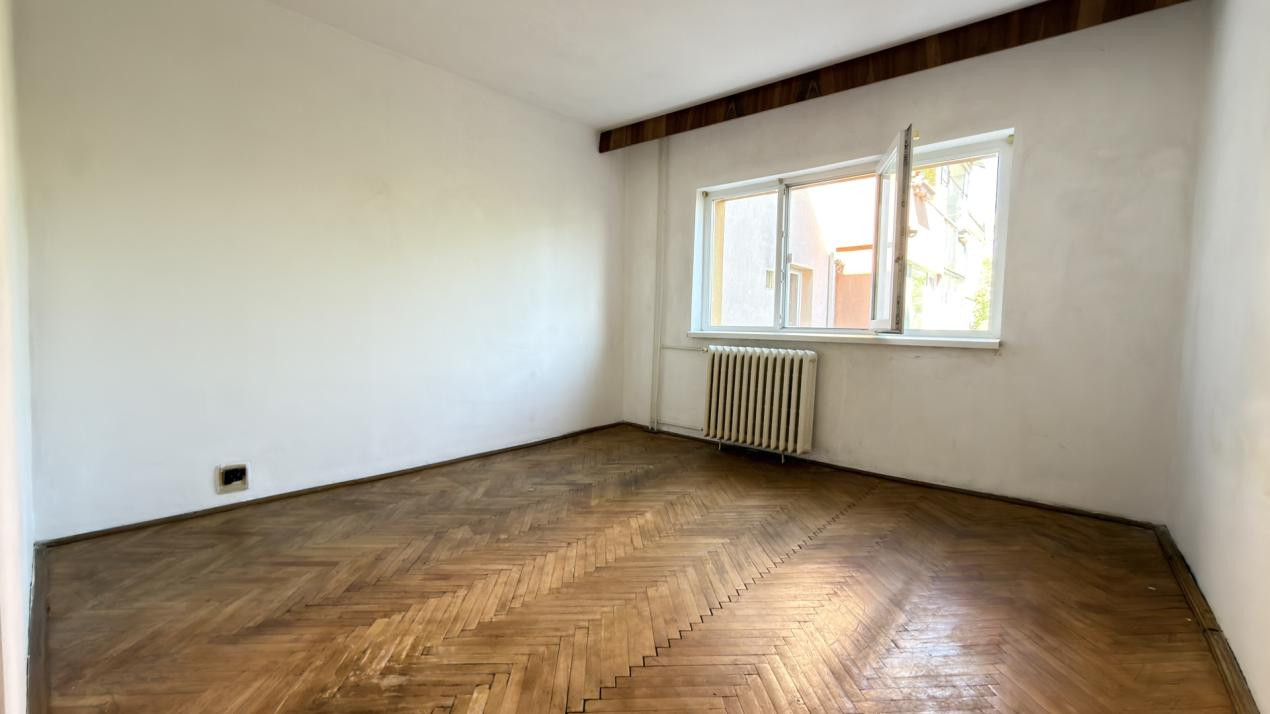 Apartament 2 camere, 50 mp utili, etaj 3 - zona Soarelui