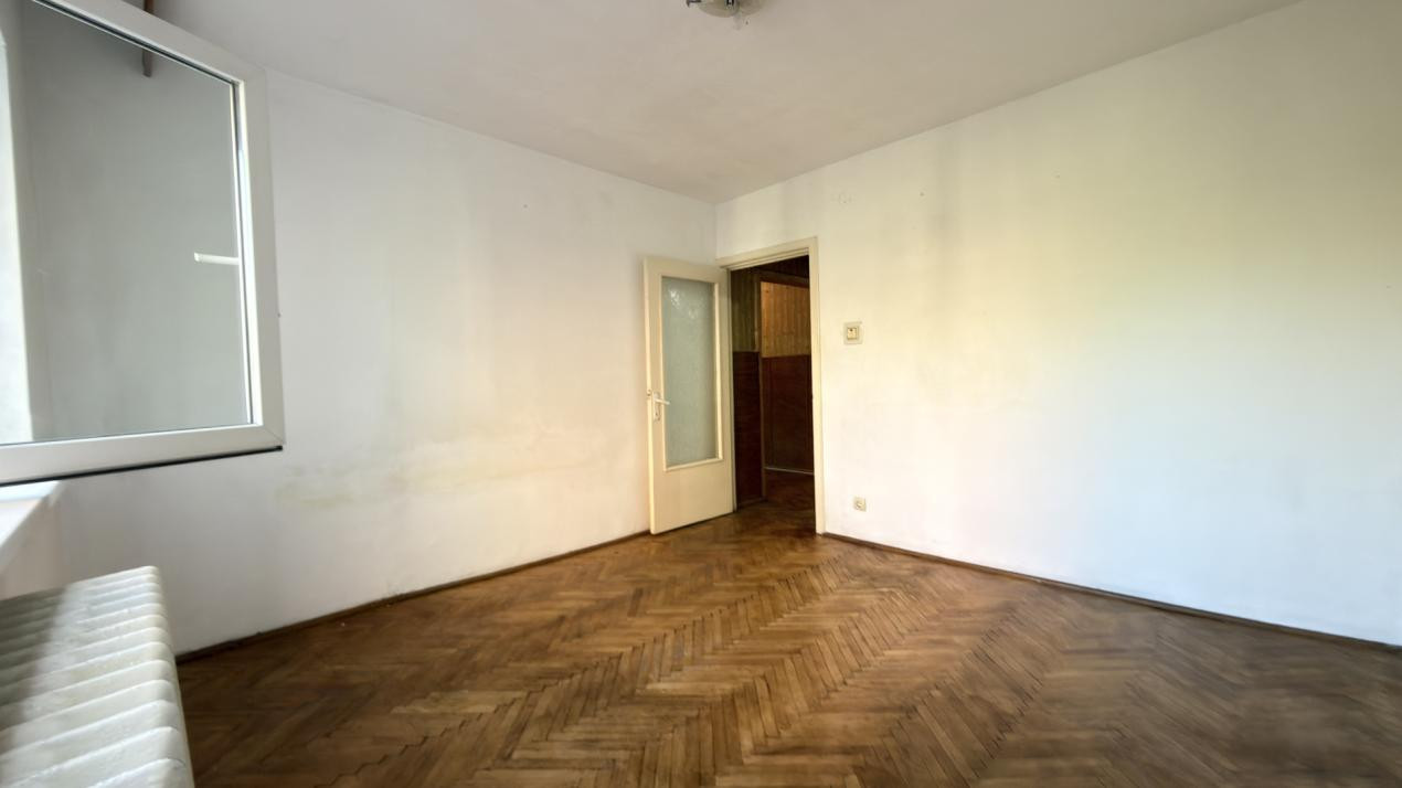 Apartament 2 camere, 50 mp utili, etaj 3 - zona Soarelui