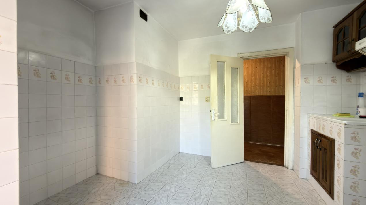 Apartament 2 camere, 50 mp utili, etaj 3 - zona Soarelui