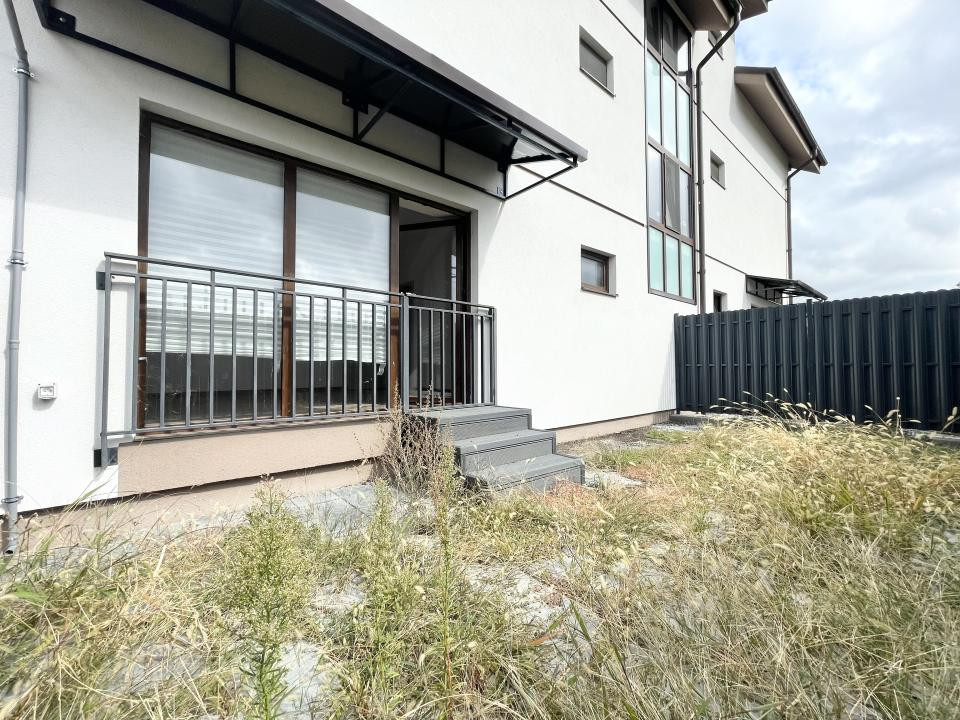Apartament 39mp, curte 35mp, 2 locuri de parcare - Mosnita