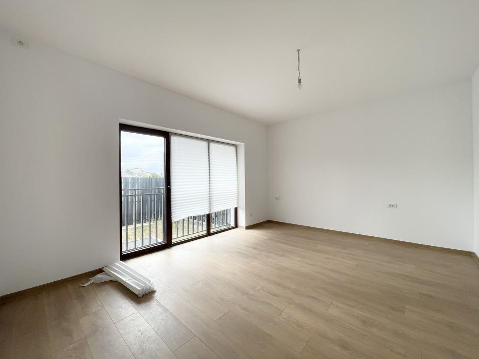 Apartament 39mp, curte 35mp, 2 locuri de parcare - Mosnita
