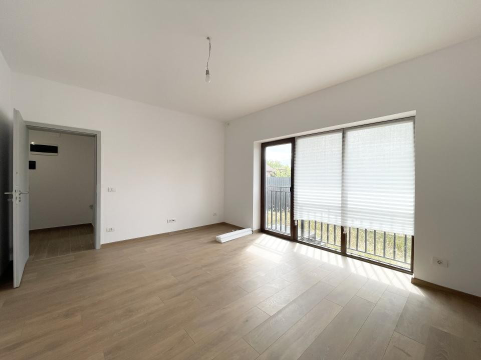 Apartament 39mp, curte 35mp, 2 locuri de parcare - Mosnita
