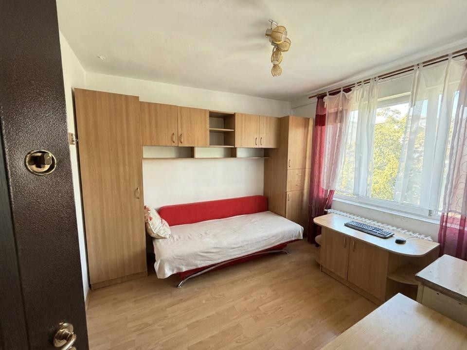 Apartament cu o camera, 15 mp utili, etaj 2 - Complexul Studentesc