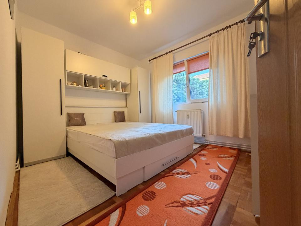 Apartament 2 camere, decomandat, 42 mp utili, etaj 1 - Girocului